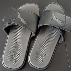 *NEW* Puma sandals